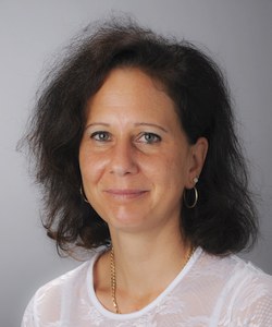 Zelei, Mónika
